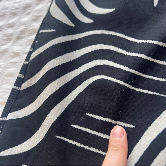 Outerknown Dobby Modern Scallop Swim Trunks in Black and White, 36 - Picture 5 of 12